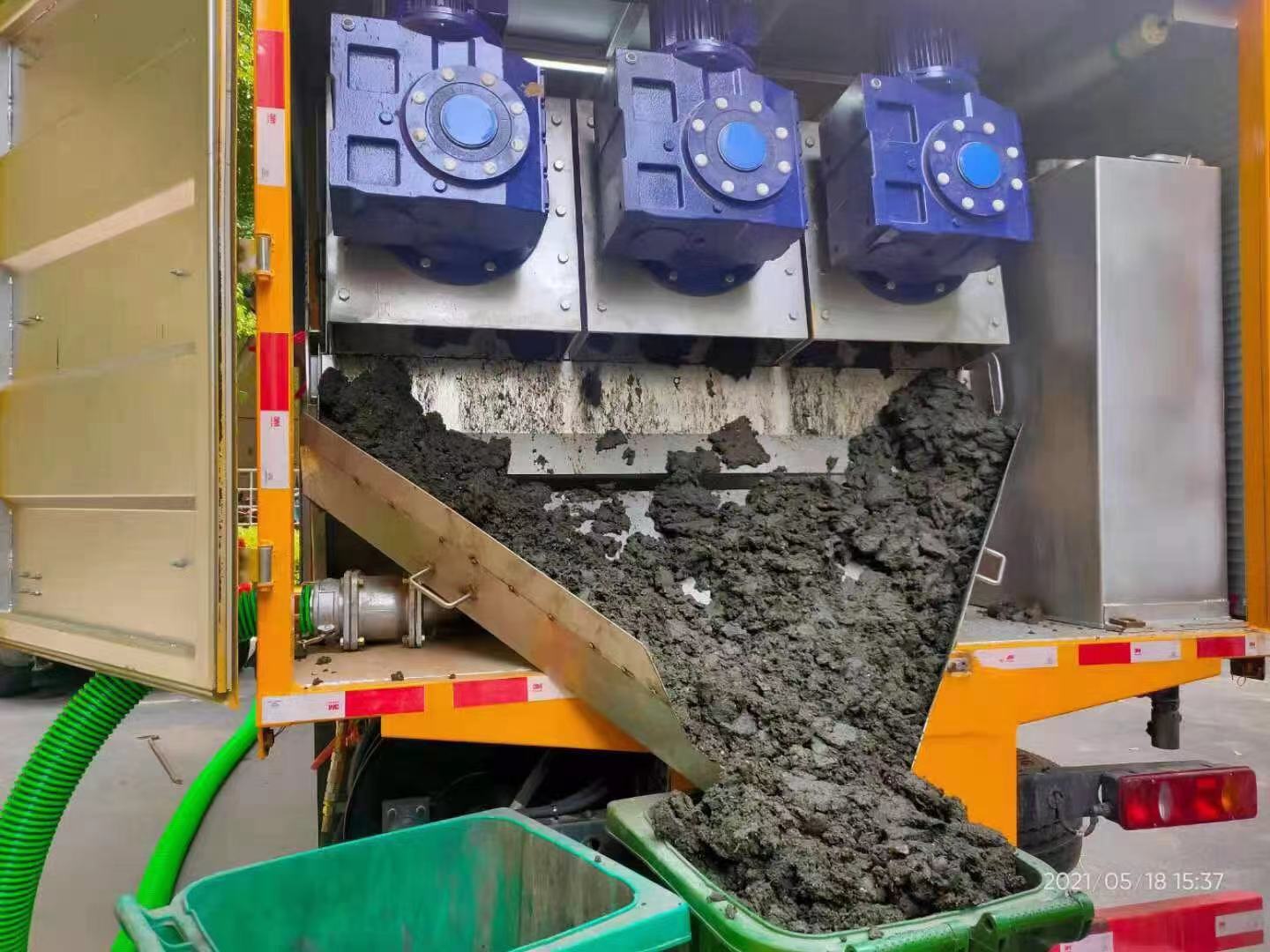 高昌化粪池清掏城市维护站-泥浆净化干湿分离处理